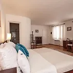 Domus Henrici Ξενοδοχείο