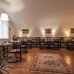 Domus Henrici 4* Πράγα