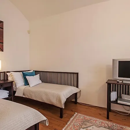 فندق Domus Henrici 4*