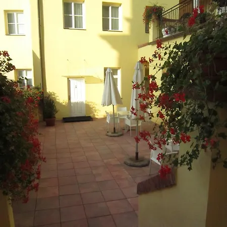 Domus Henrici Hotell