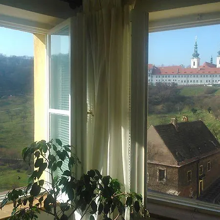 Hotel Domus Henrici 4*
