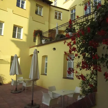 Hotell Domus Henrici Prag