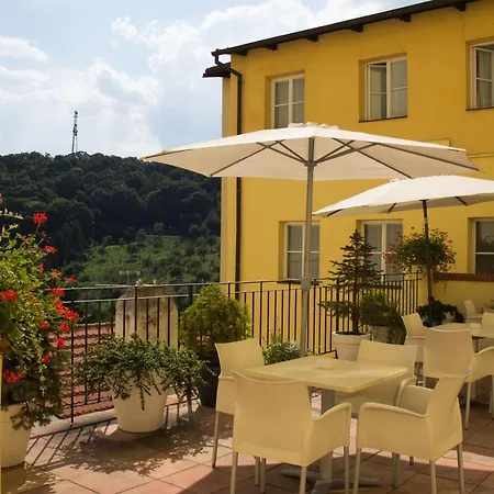 Hotel Domus Henrici 4*