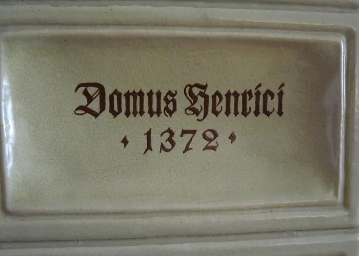Domus Henrici Hotel