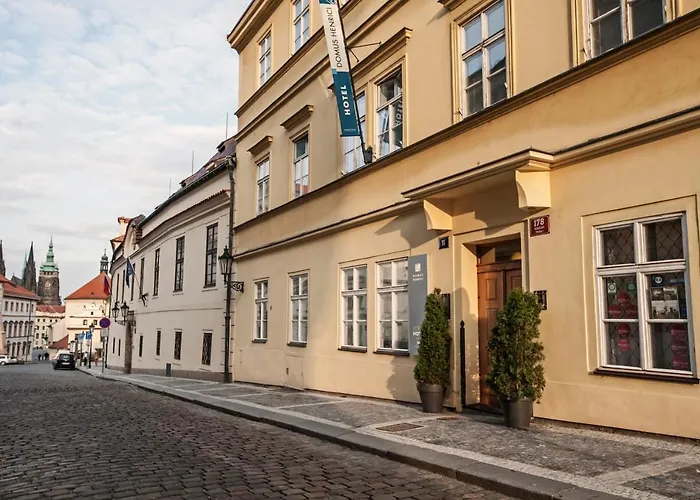 Hotel Domus Henrici 4*